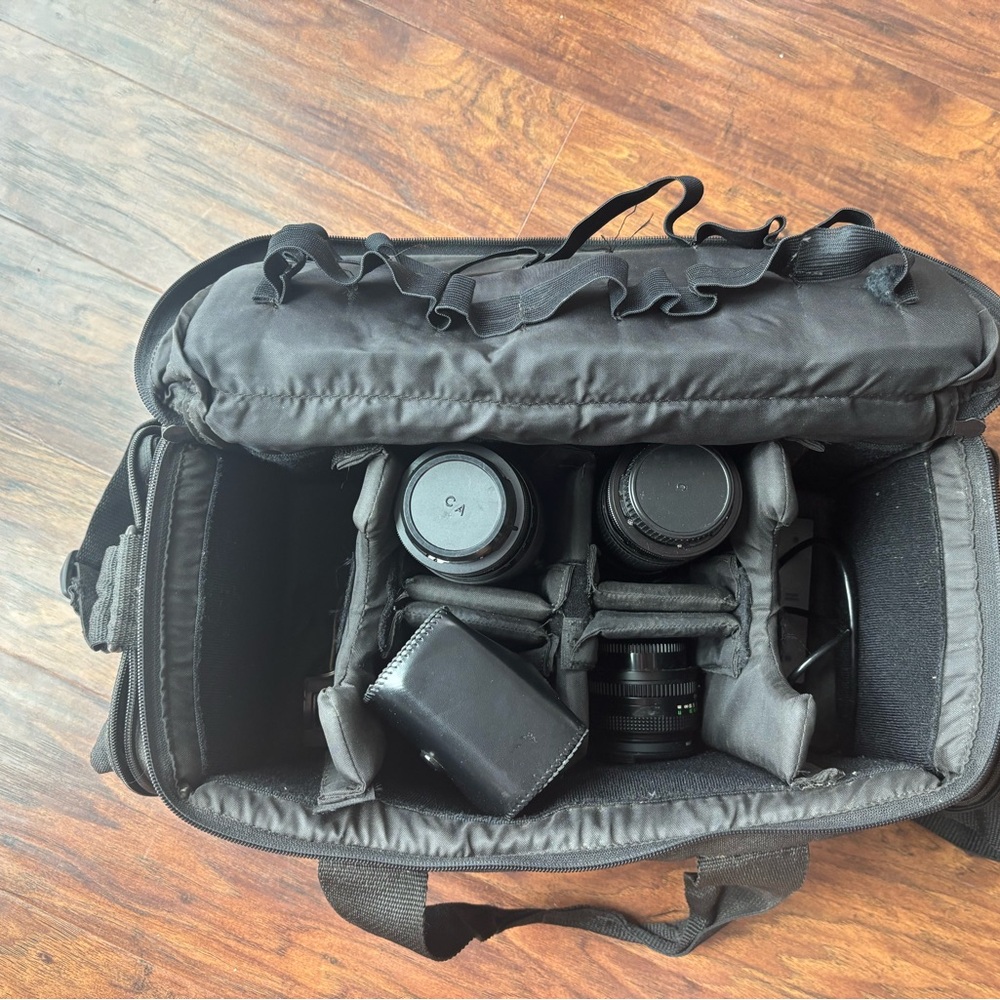 Canon T90 Camera Bag with Lenses